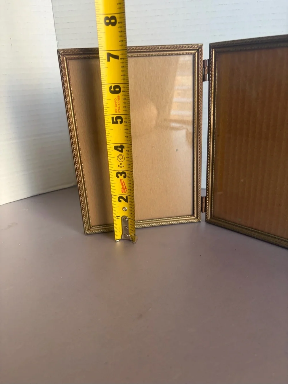 Classic Gold Double Hinged Picture Frame - Elegant Gold Finish